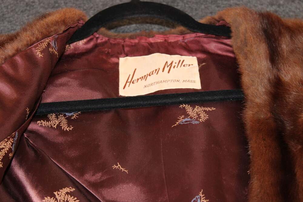 Vintage Herman Miller Northampton Mass Brown Mink Fur Stole Shawl - Picture 4 of 9